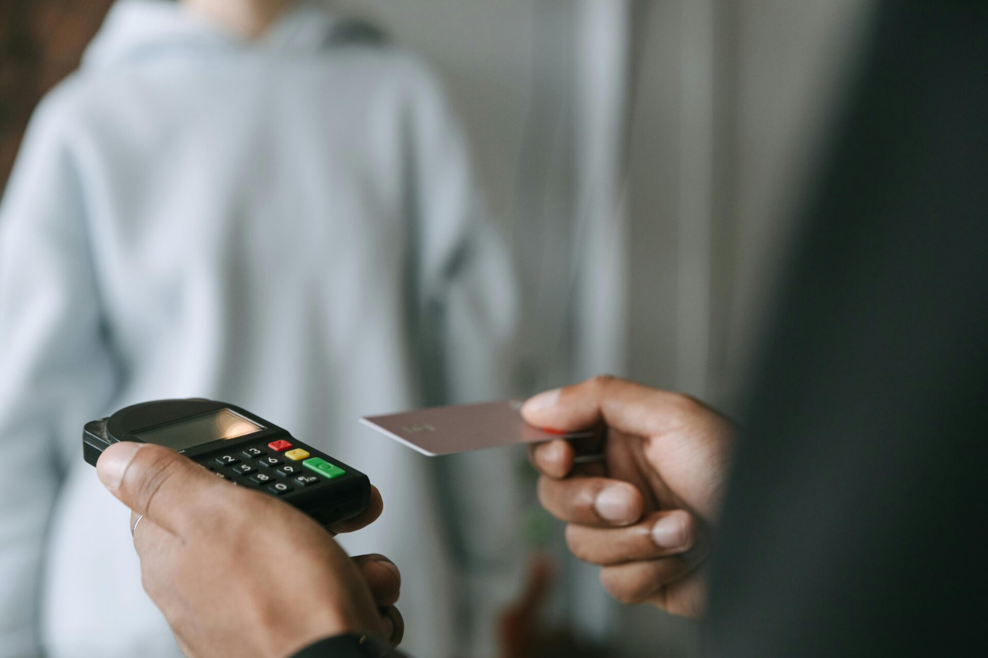 Person holding a bank card